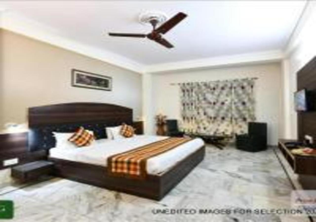 Hotel Chanakya Agra  Kültér fotó