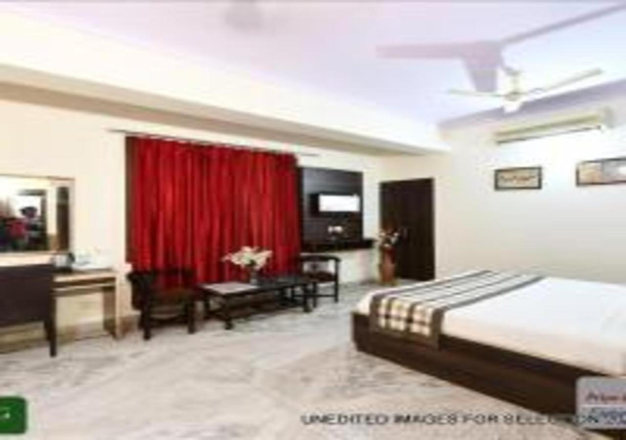 Hotel Chanakya Agra  Kültér fotó