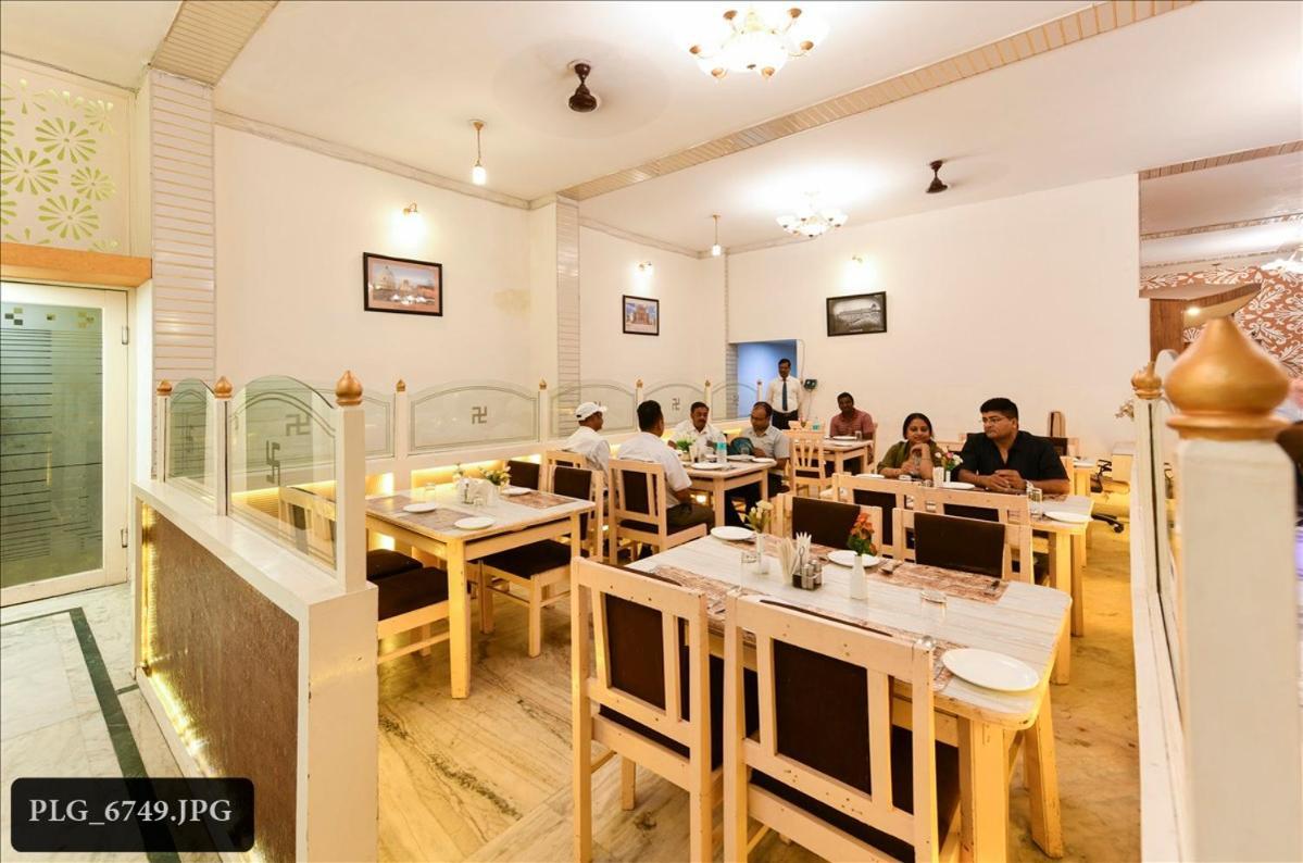 Hotel Chanakya Agra  Kültér fotó
