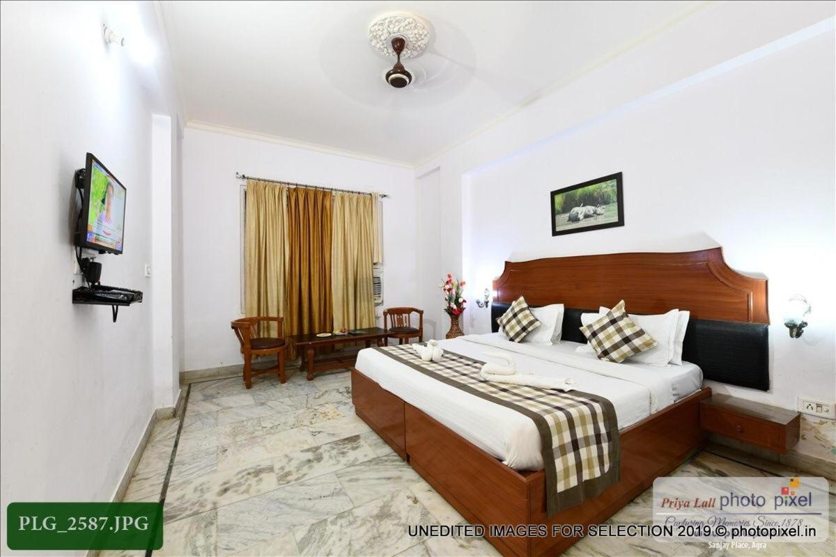 Hotel Chanakya Agra  Kültér fotó